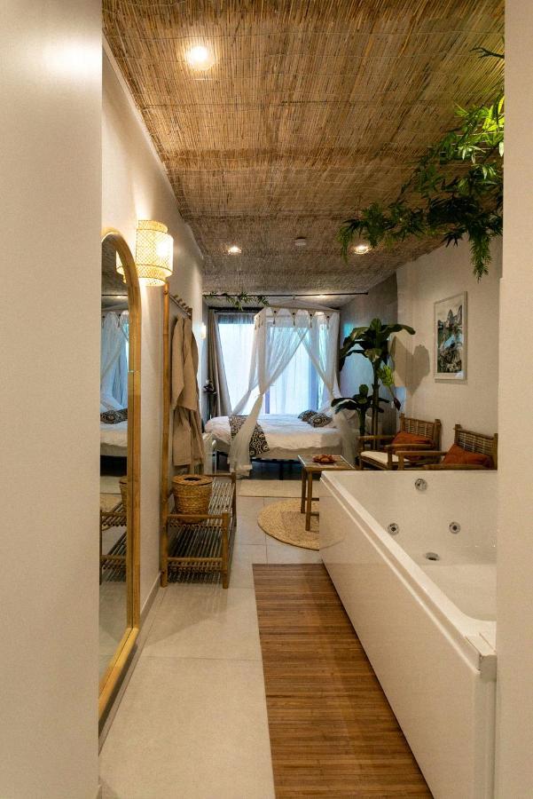 Bali Serenity Balneo Et Lit Rond Lagnieu Exterior foto
